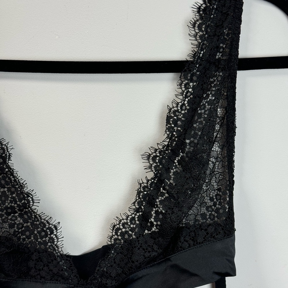 Victoria's Secret Very Sexy Lingerie Banded Plunge Teddy b lack sz L - Picture 9 of 11